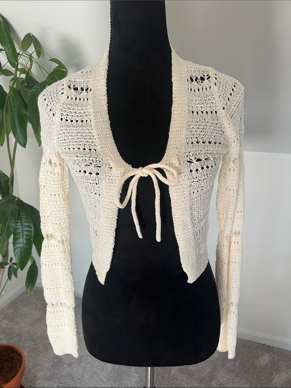 Streetwear Society Cream Crochet Tie-Front Shrug